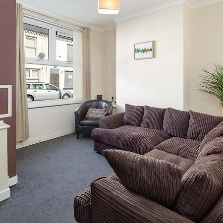 Cosy Anfield Guesthouse - Free Parking ลิเวอร์พูล ภายนอก รูปภาพ