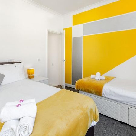 Cosy Anfield Guesthouse - Free Parking ลิเวอร์พูล ภายนอก รูปภาพ