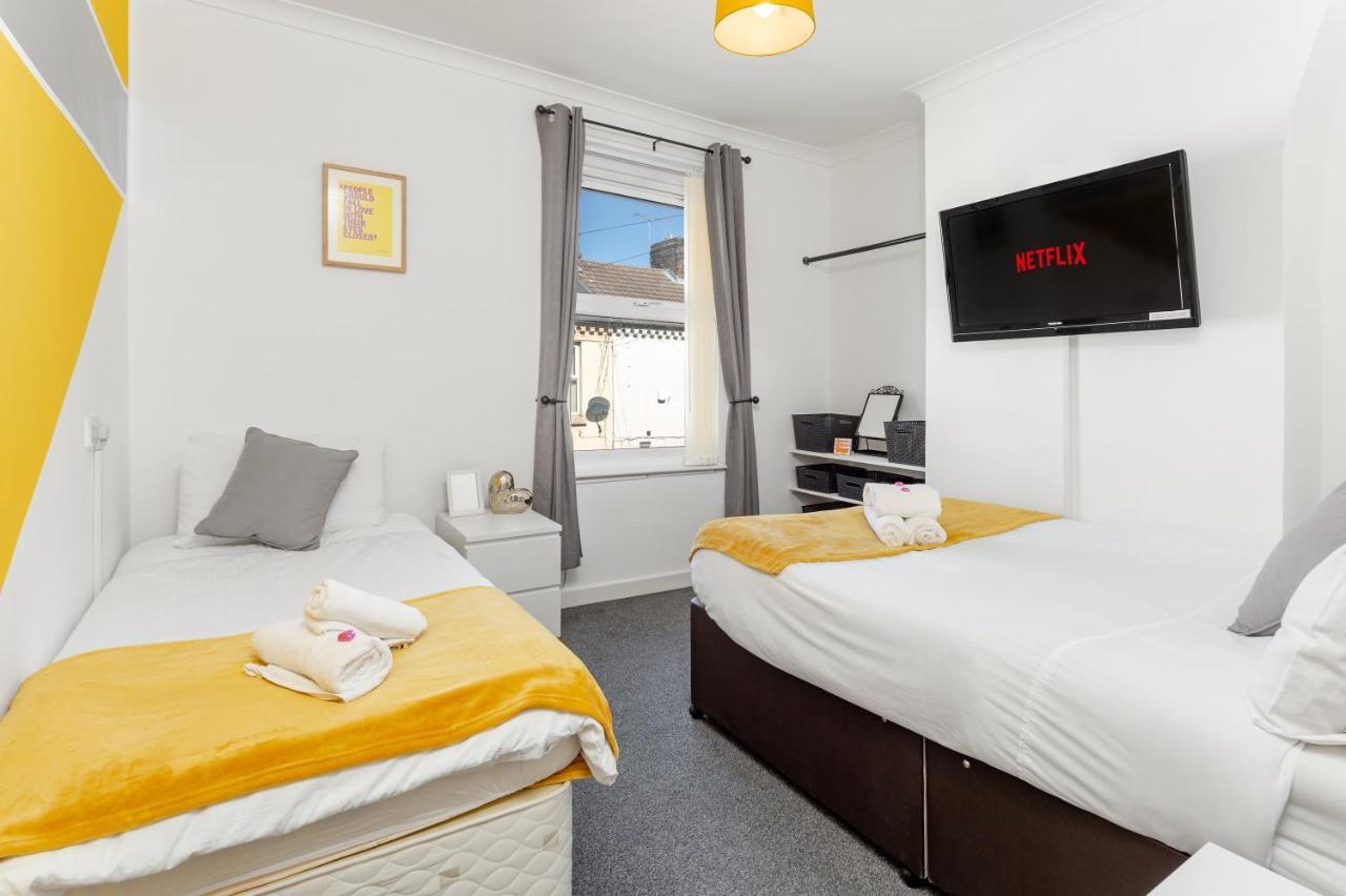 Cosy Anfield Guesthouse - Free Parking ลิเวอร์พูล ภายนอก รูปภาพ