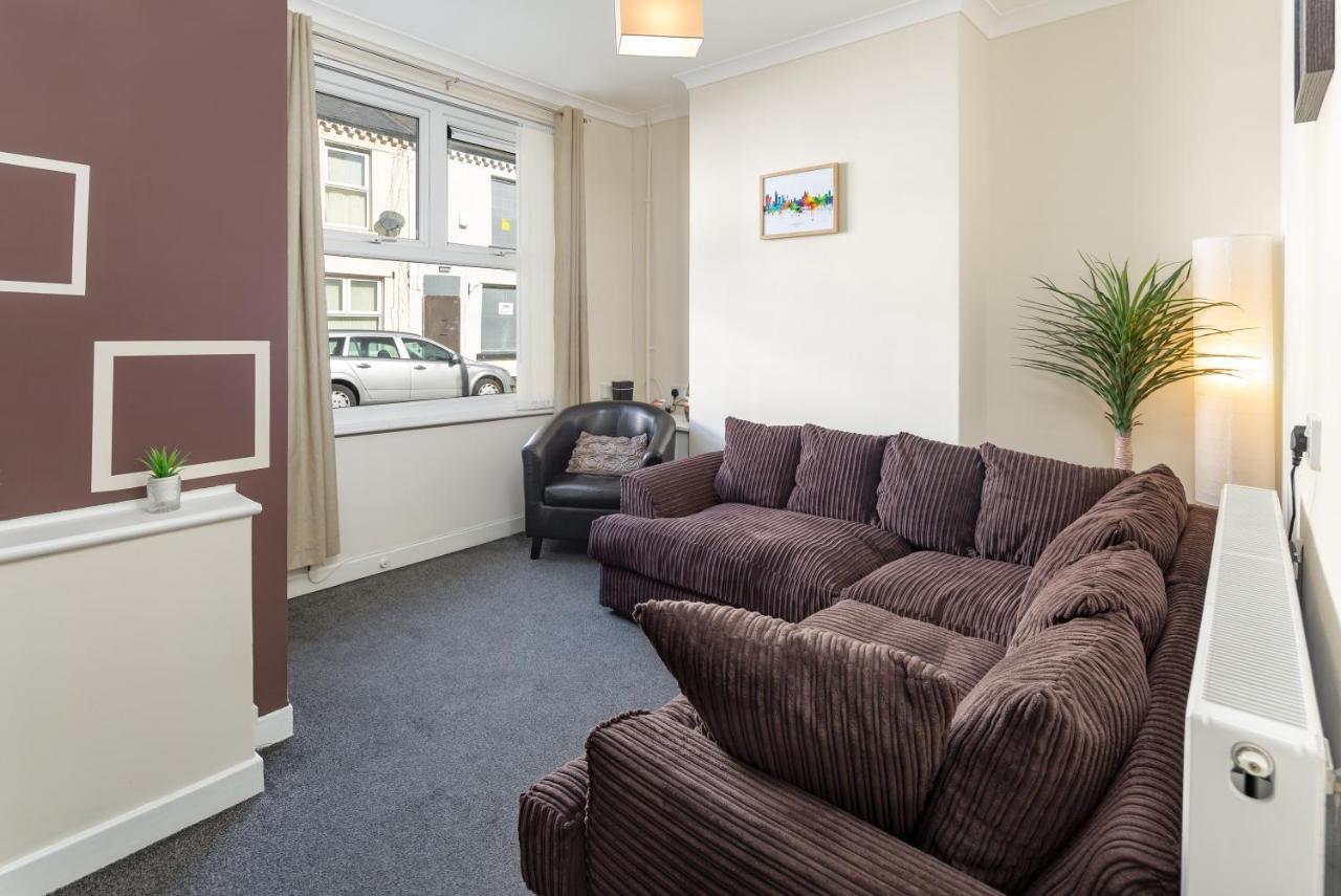 Cosy Anfield Guesthouse - Free Parking ลิเวอร์พูล ภายนอก รูปภาพ