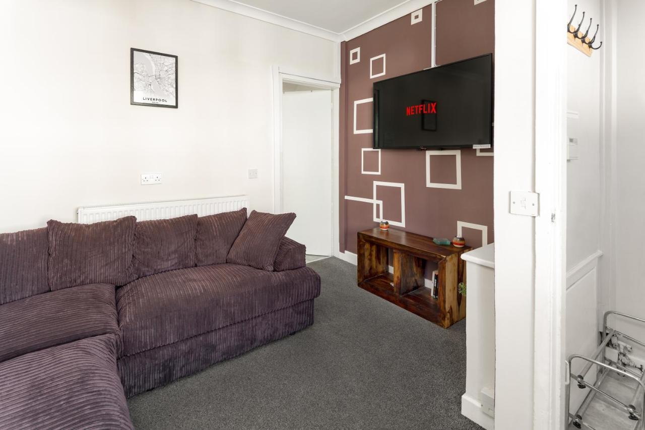 Cosy Anfield Guesthouse - Free Parking ลิเวอร์พูล ภายนอก รูปภาพ