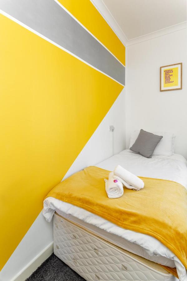 Cosy Anfield Guesthouse - Free Parking ลิเวอร์พูล ภายนอก รูปภาพ
